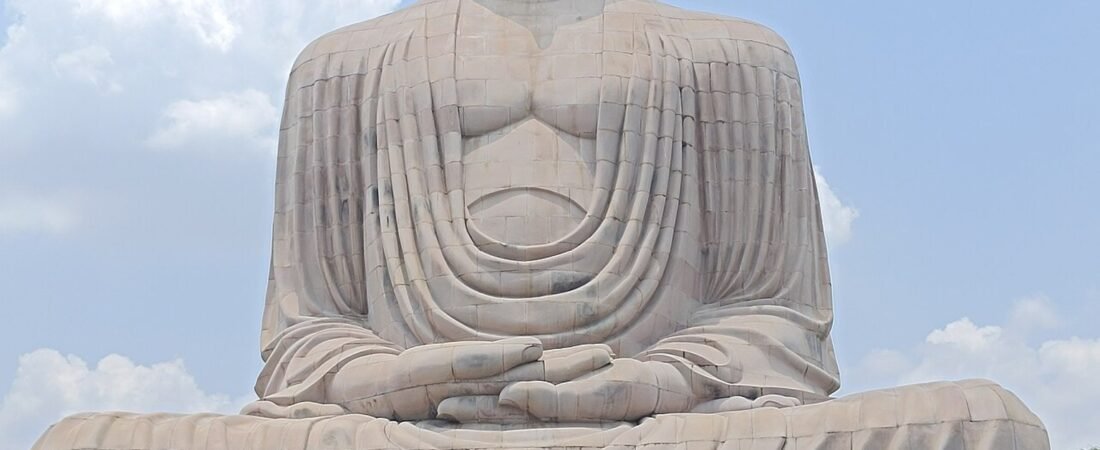 Bodh Gaya in solitaria: Buddha, templi e Bihar spirituale