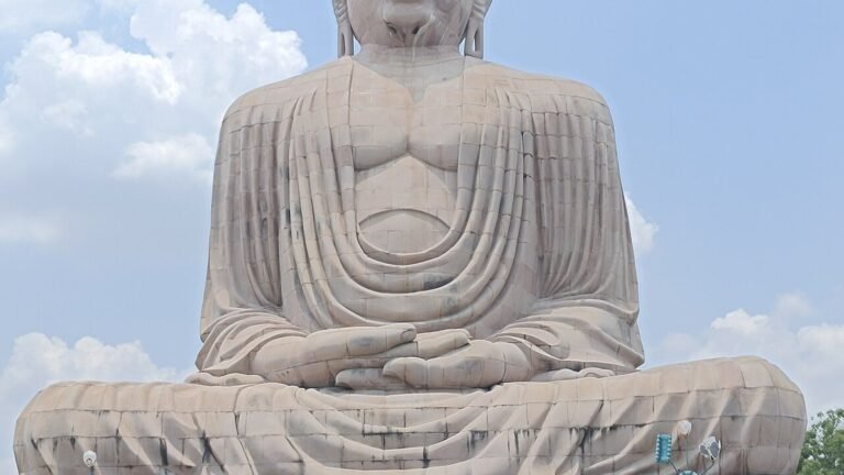 Bodh Gaya in solitaria: Buddha, templi e Bihar spirituale