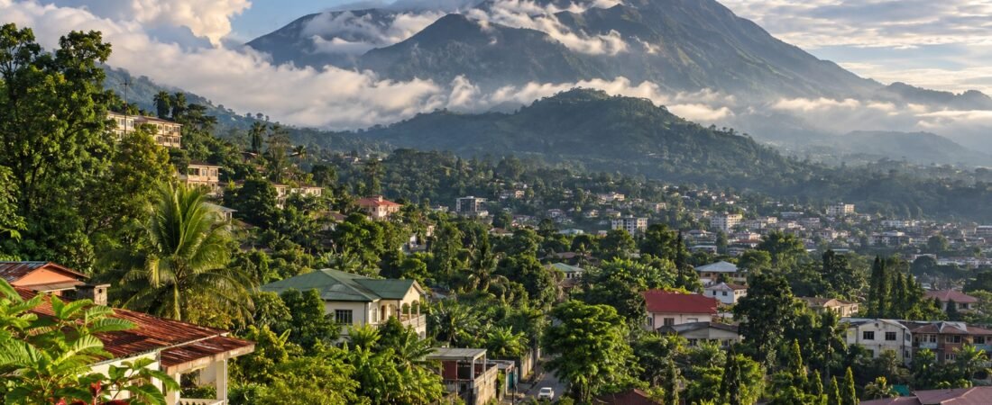 Buea in solitaria: vulcano, altopiani e cultura del Camerun occidentale
