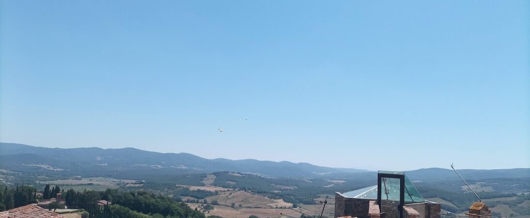 Casole d’Elsa in solitaria: guida tra V e territorio