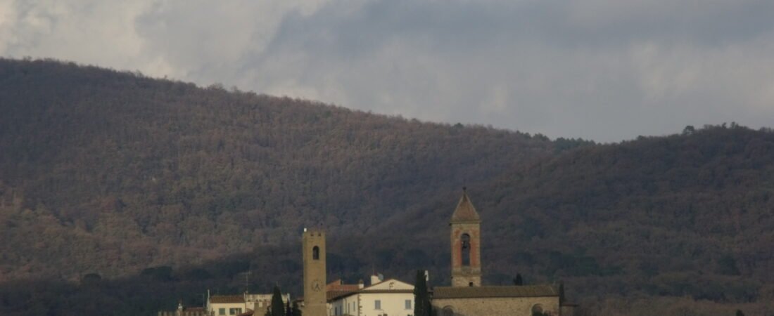 Castiglion Fibocchi in solitaria: guida tra V e territorio