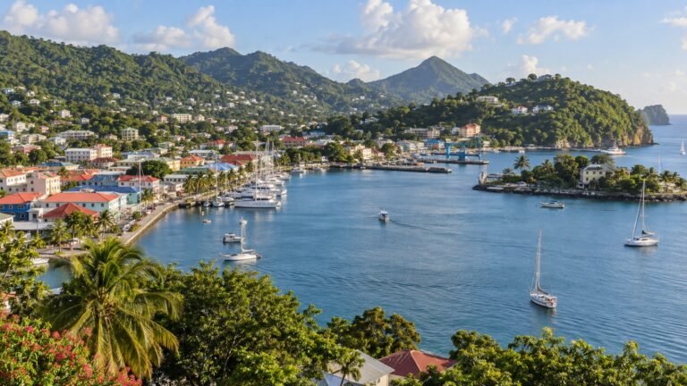 Castries in solitaria: baie, mercati e colline di Saint Lucia