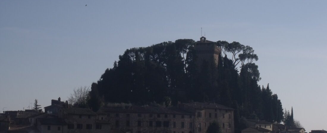 Cetona in solitaria: guida tra V e territorio