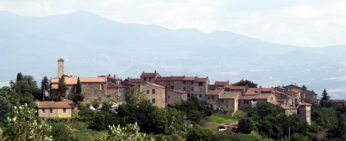 Civitella Paganico in solitaria: guida tra M e territorio