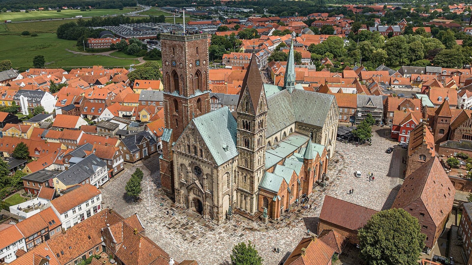 Ribe in solitaria: cattedrale, Vichinghi e Mare dei Wadden