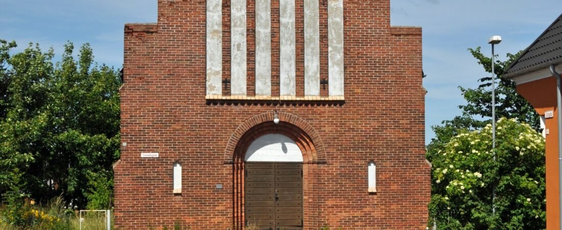 Aakirkeby in solitaria: guida lenta tra Aa Kirke e NaturBornholm