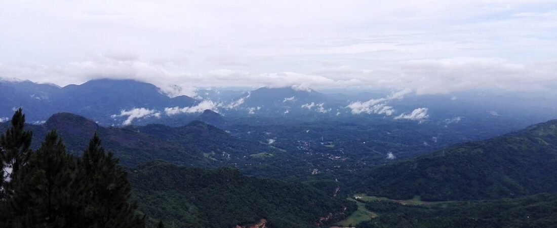 Gampola in solitaria: templi, colline e ferrovie dello Sri Lanka