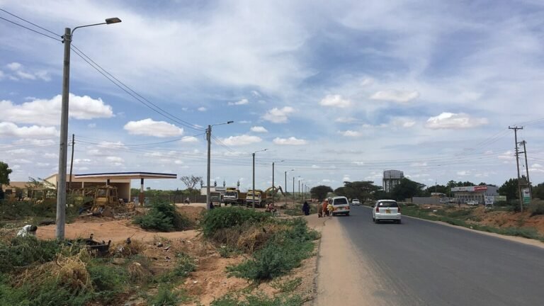 Garissa in solitaria: strade, fiume Tana e paesaggi del Kenya orientale