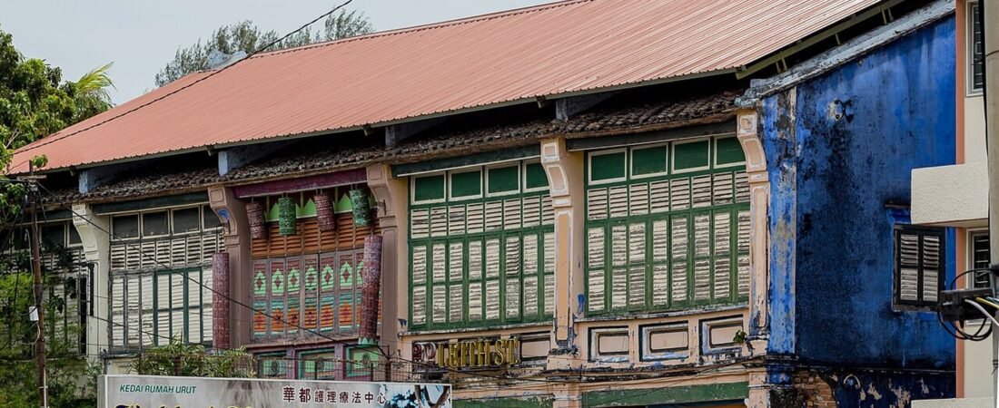 George Town in solitaria: case storiche, botteghe e cultura di Penang
