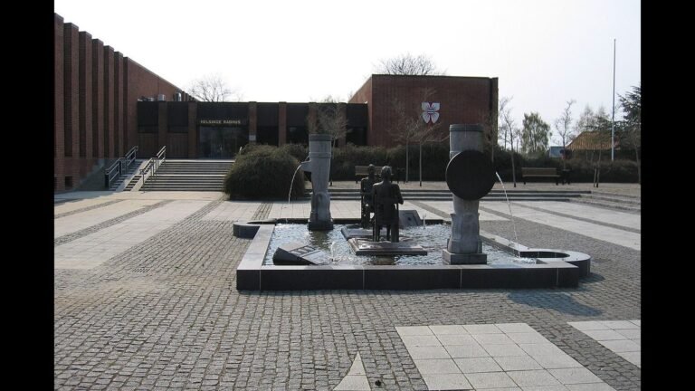 Helsinge in solitaria: boschi, lago e costa danese