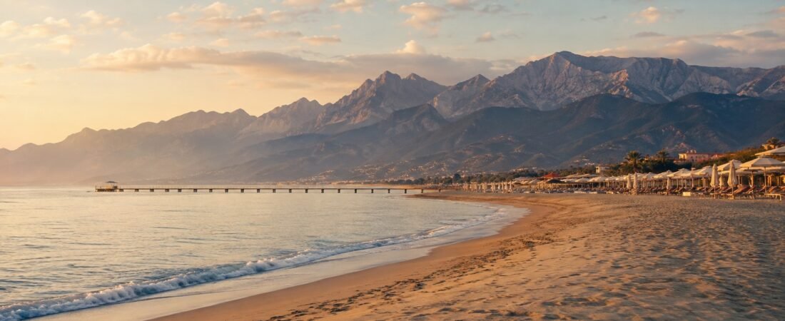 Forte dei Marmi in solitaria: spiagge, montagne e ritmo elegante della Versilia