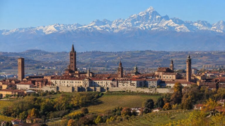 Saluzzo in solitaria: il marchesato ai piedi del Monviso