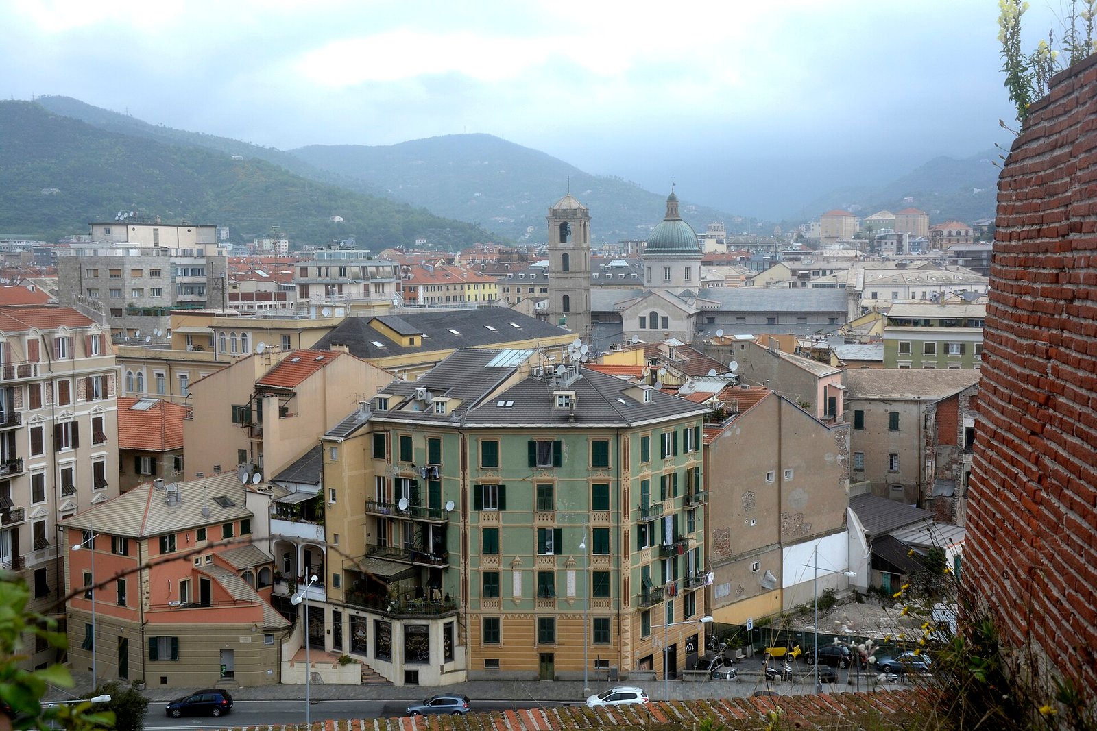 Noleggio auto e transfer a Savona: Guida Pratica