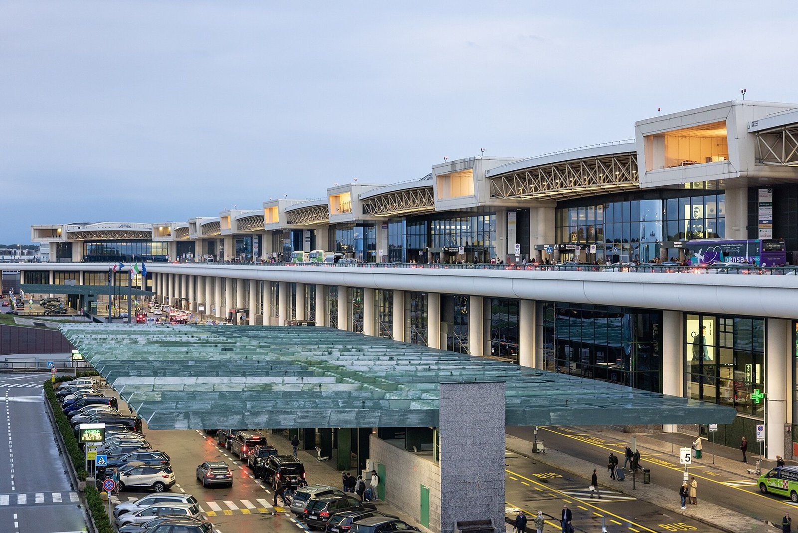 Noleggio auto e transfer a Malpensa: Guida Pratica