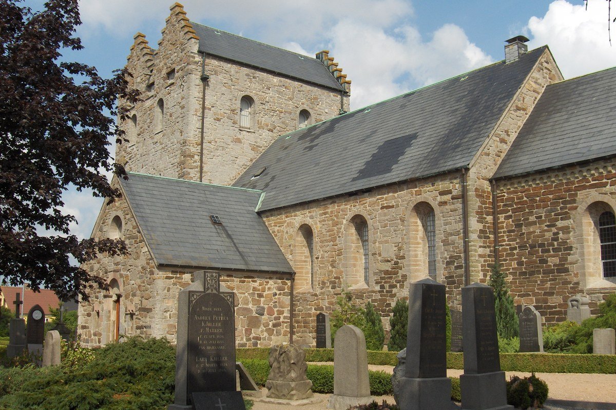 Aa Kirke ad Aakirkeby, chiesa medievale vista dall’esterno