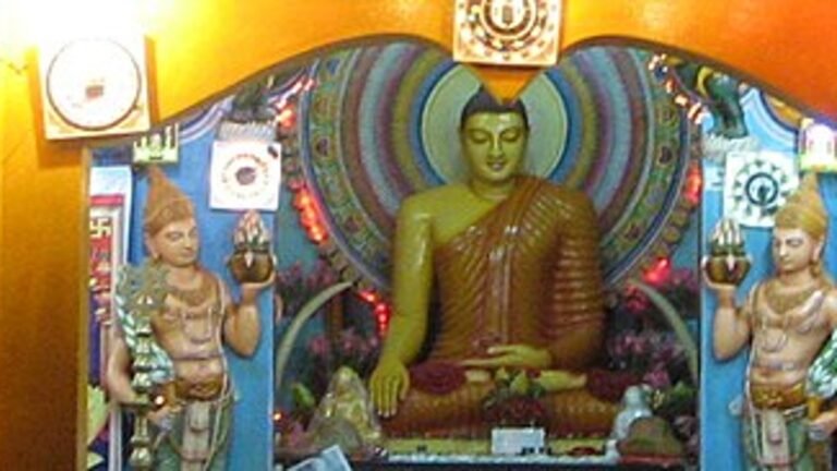 Kataragama in solitaria: templi, pellegrinaggi e natura dello Sri Lanka