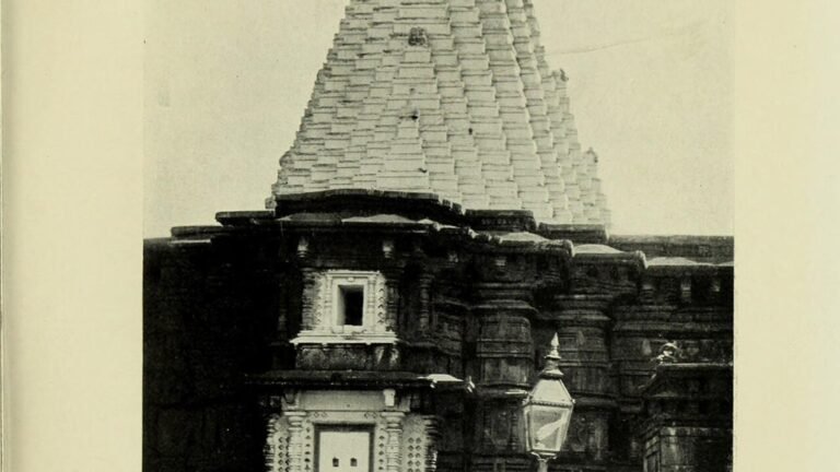Kolhapur in solitaria: templi, forti e Maharashtra storico