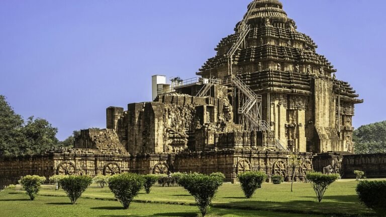 Konark in solitaria: templi, ruote e costa dellu2019Odisha