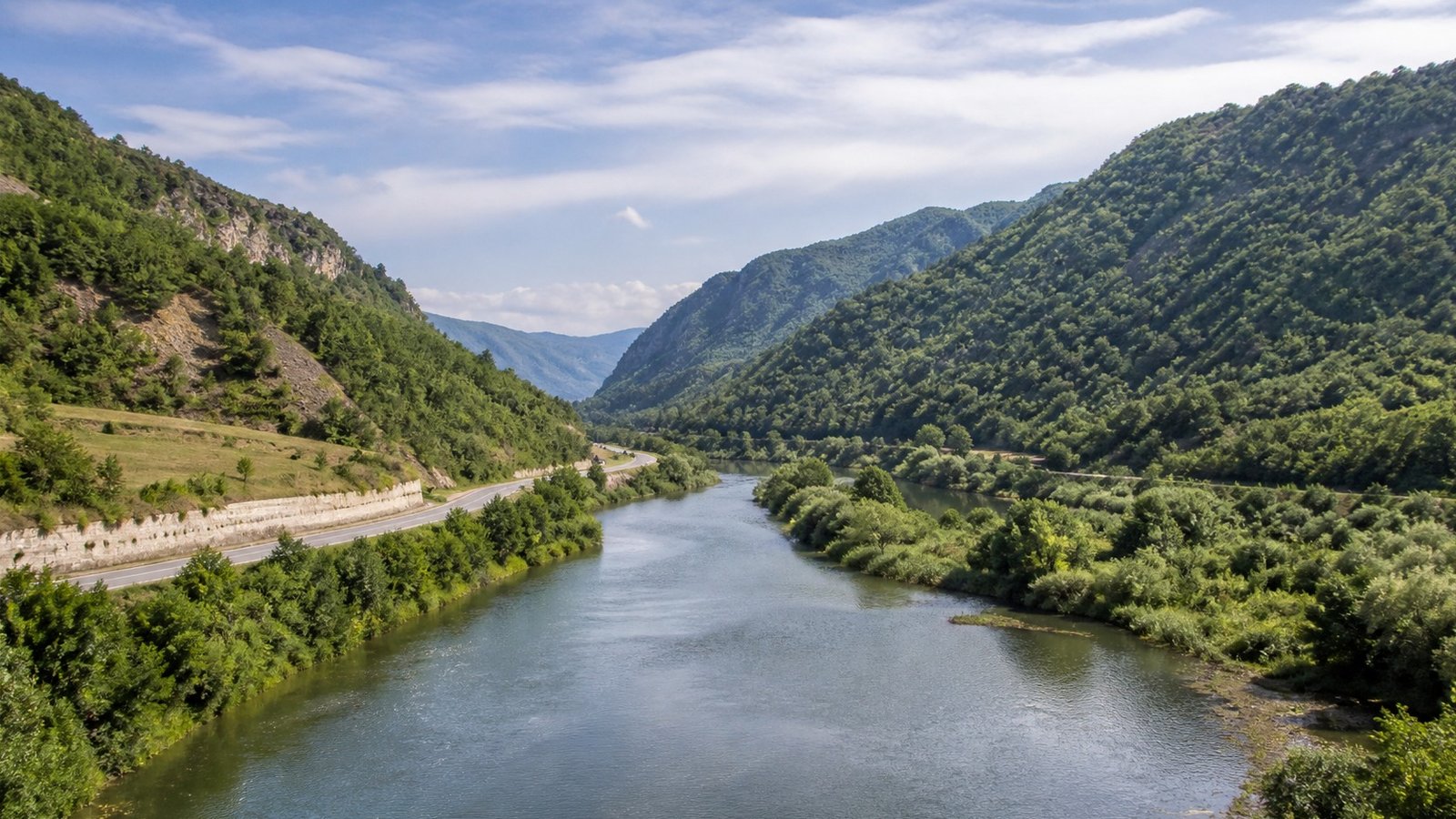 Valle del fiume Ibar vicino a Kraljevo