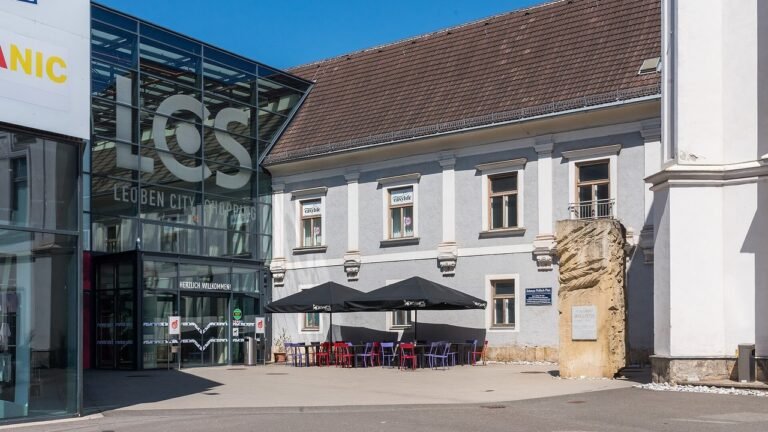 Leoben in solitaria: centro storico, Göss e Mur