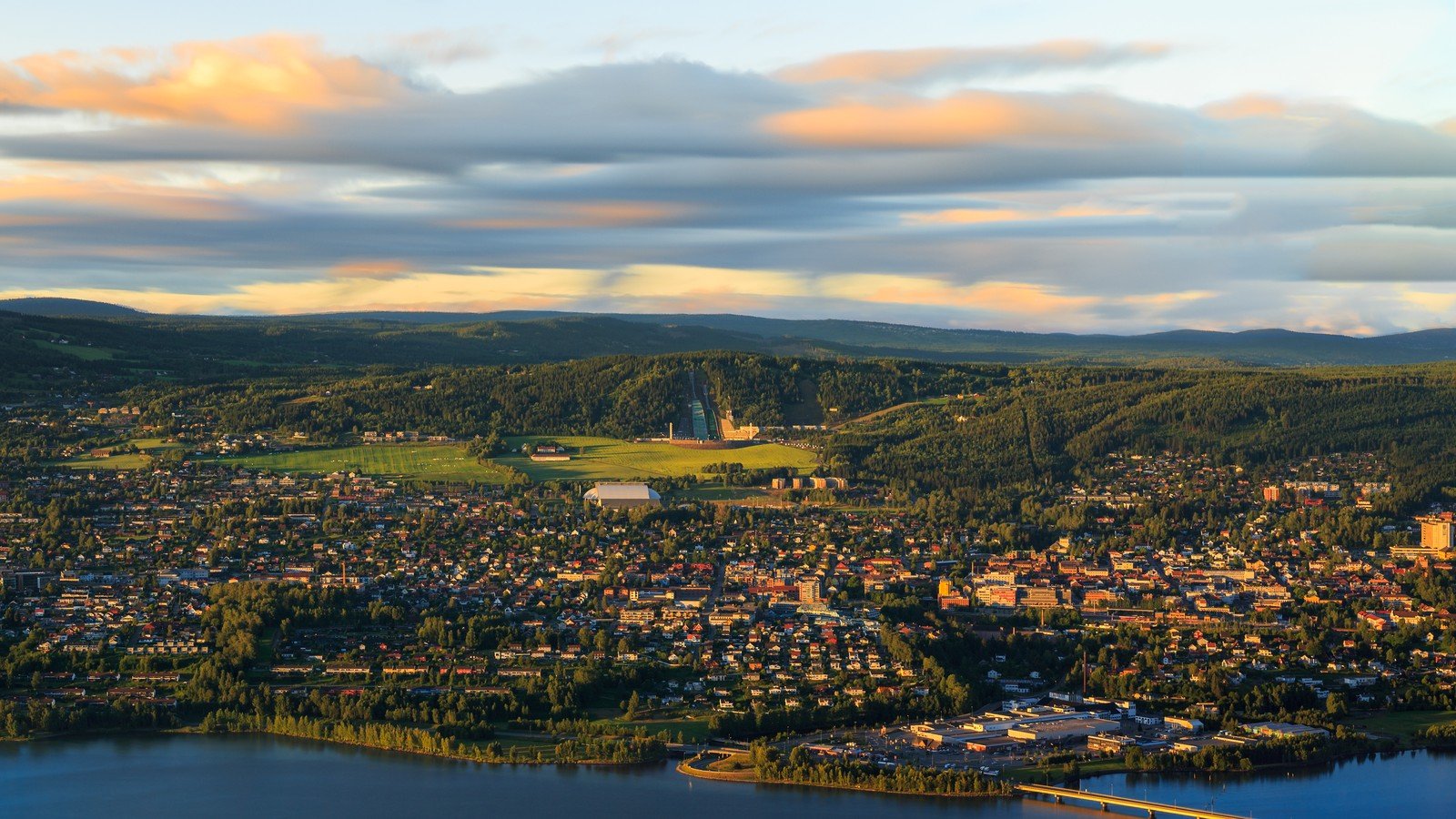 Lillehammer in solitaria: guida premium tra lago, musei e Olimpiadi