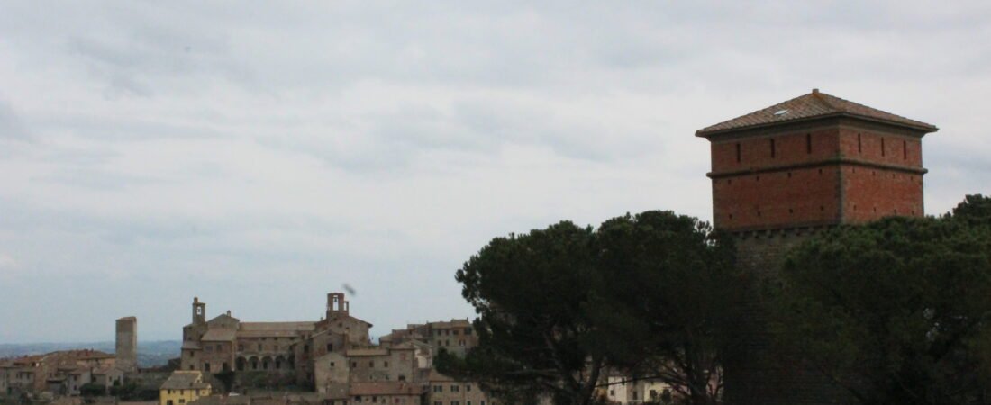 Lucignano in solitaria: guida tra V e territorio