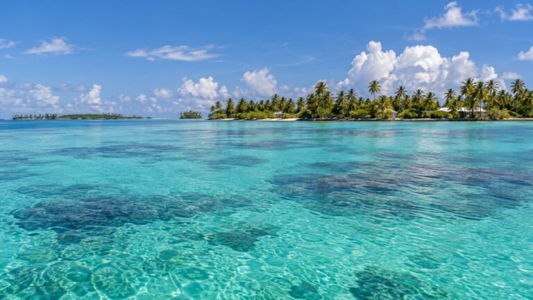 Majuro in solitaria: laguna, atollo e storia delle Isole Marshall