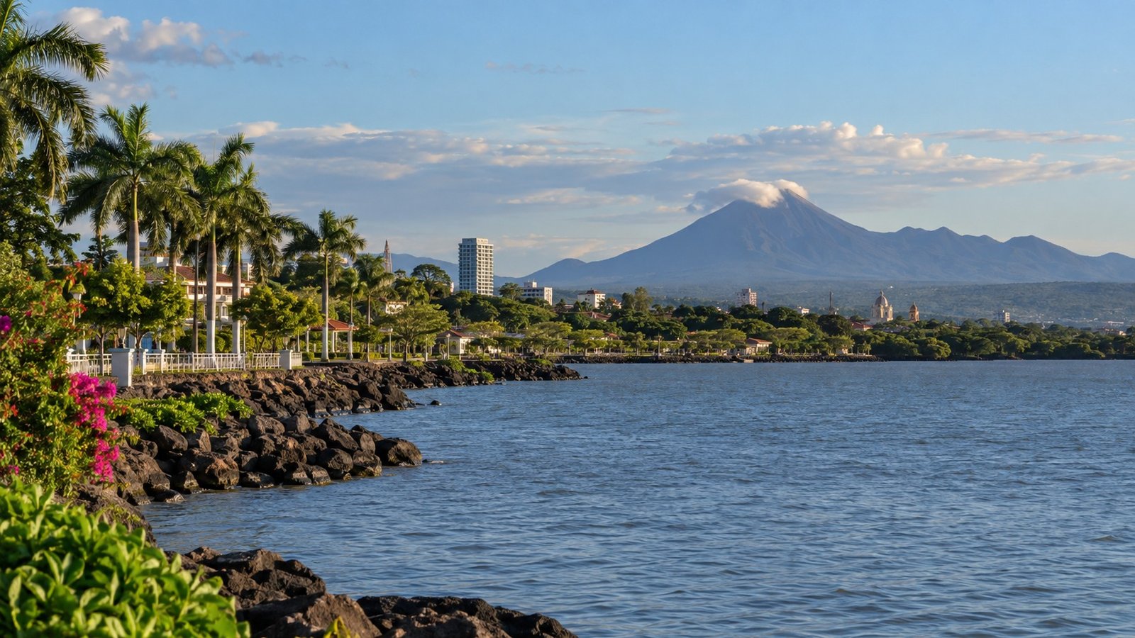 Managua in solitaria: laghi, memoria e paesaggi vulcanici
