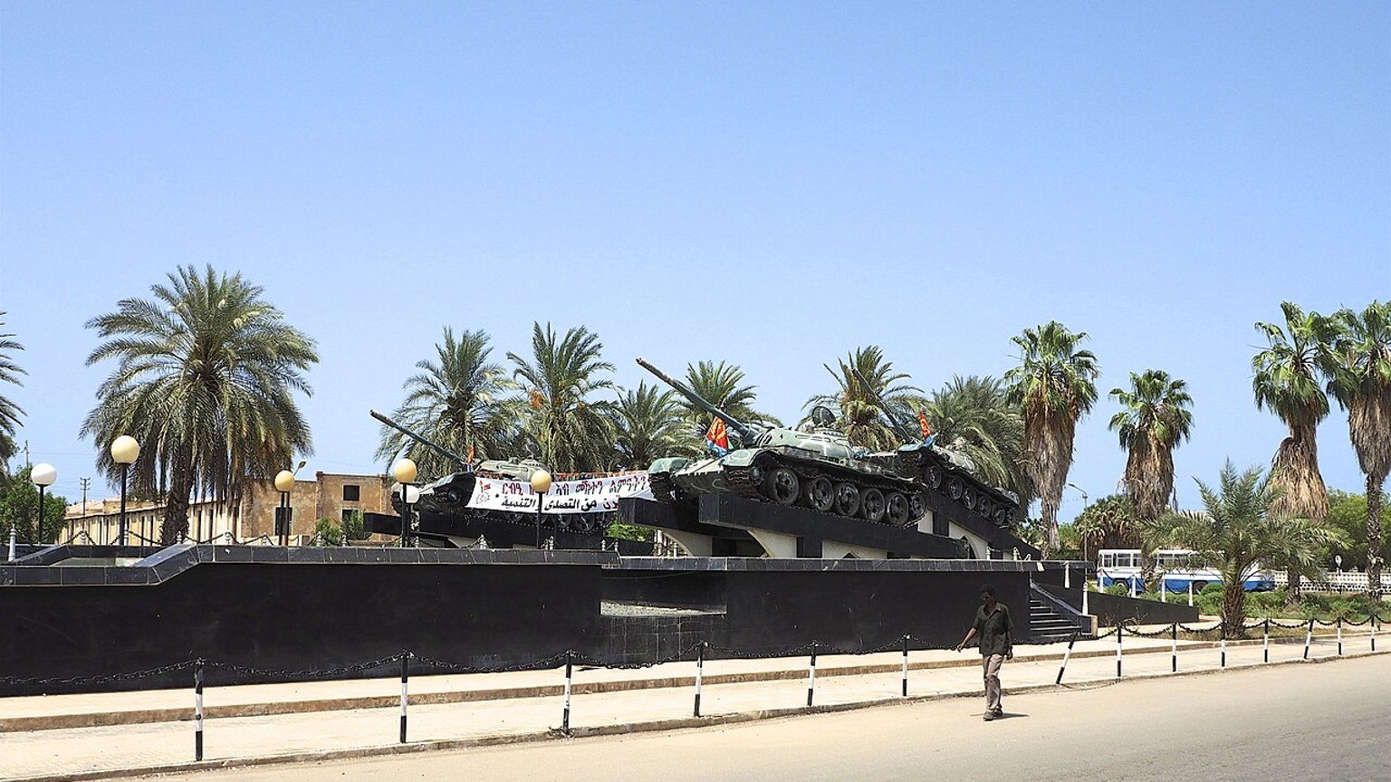 Massawa in solitaria: porto storico, palme e Mar Rosso dellu2019Eritrea