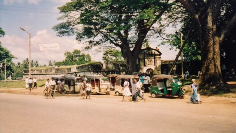 Matara in solitaria: fortezze, costa e vita del sud dello Sri Lanka