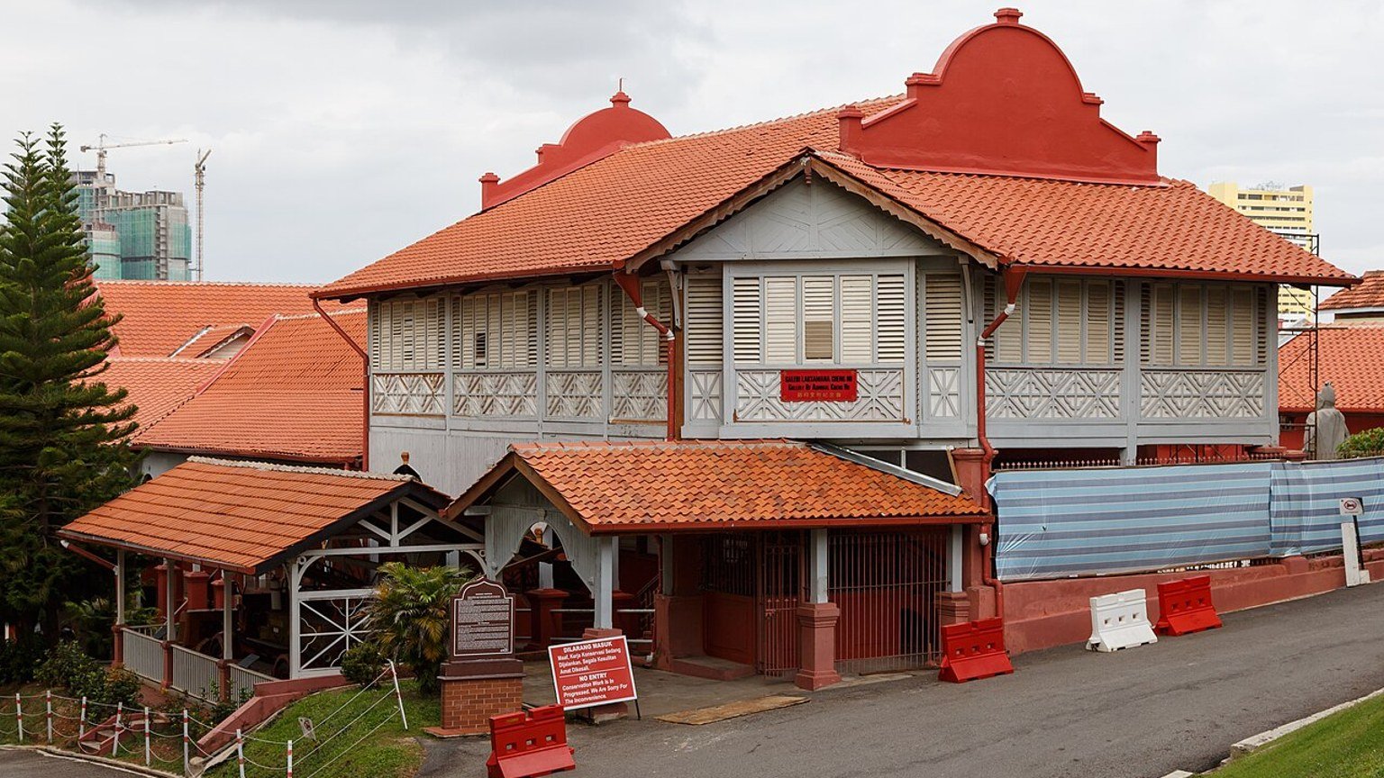 Melaka in solitaria: storia, botteghe e architettura della Malaysia