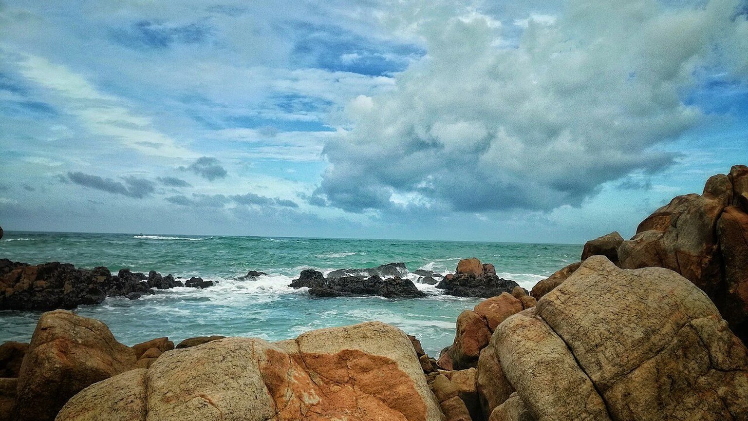 Mirissa in solitaria: spiagge, porto e onde dello Sri Lanka
