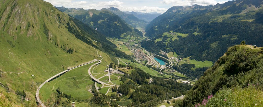 Molare in solitaria: guida tra Castello di Molare e territorio
