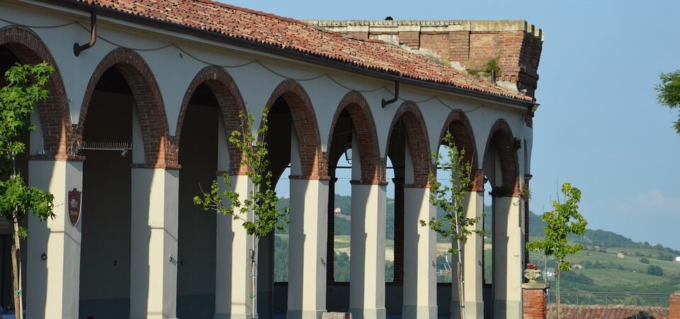 Moncalvo in solitaria: guida tra Torre di Moncalvo e territorio
