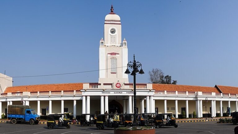 Mysore in solitaria: palazzi, stazioni e cultura del Karnataka