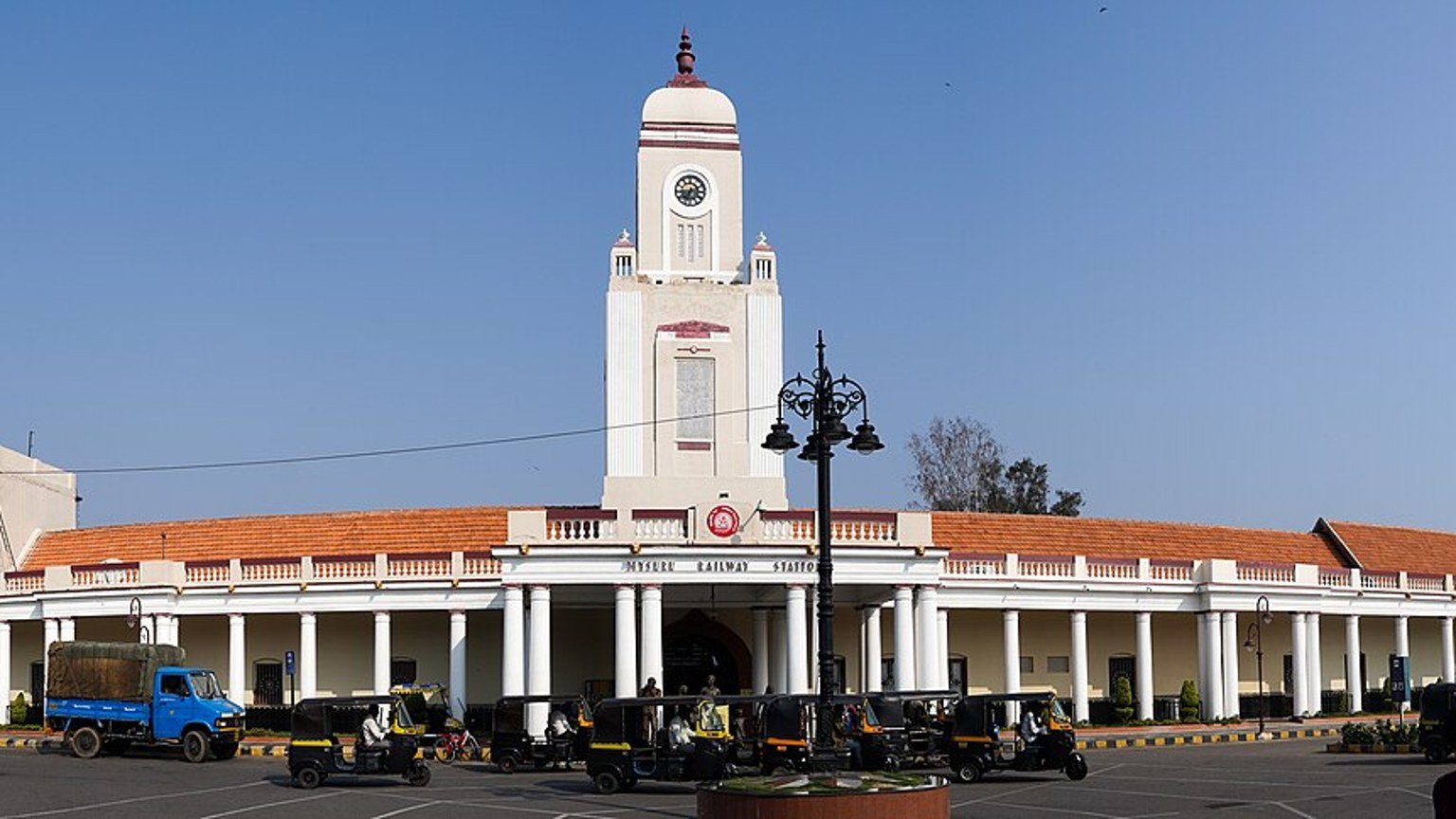 Mysore in solitaria: palazzi, stazioni e cultura del Karnataka