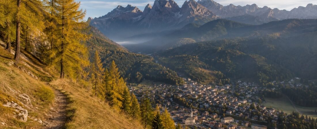 Pieve di Cadore in solitaria: Tiziano, Dolomiti e sentieri nel Cadore
