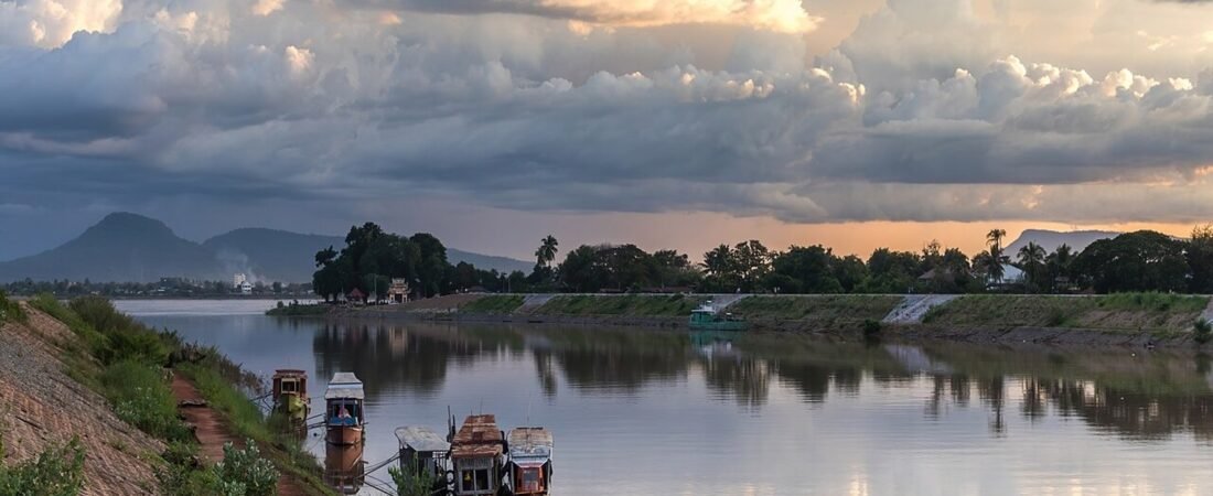 Pakse in solitaria: fiumi, templi e tramonti del Laos meridionale