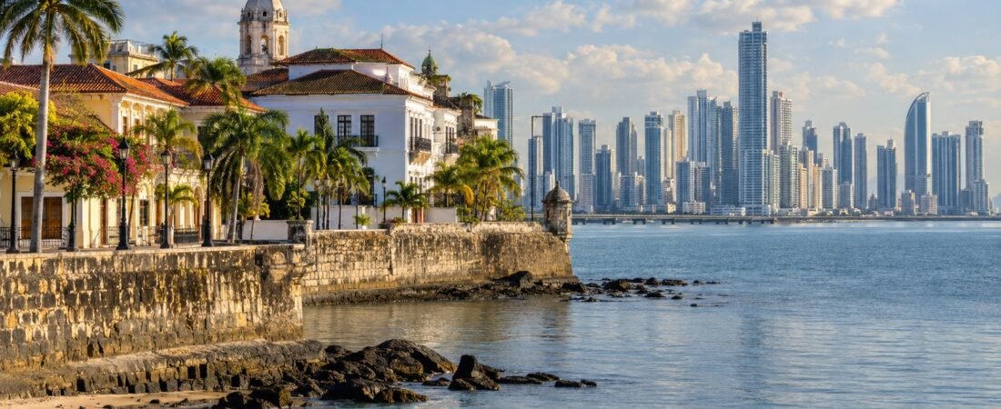 Panama City in solitaria: canale, Casco Viejo e skyline tropicale
