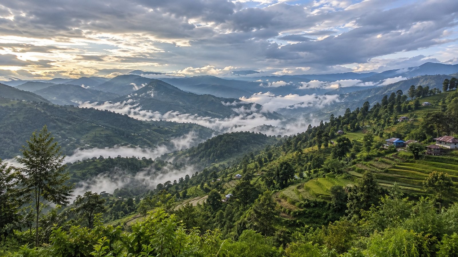 Panchthar: colline e villaggi