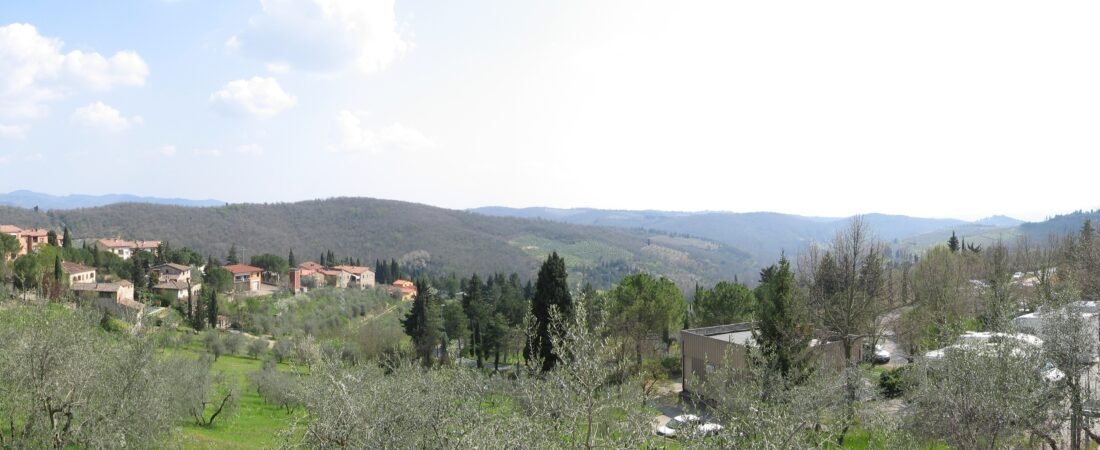 Radda in Chianti in solitaria: guida tra C e territorio