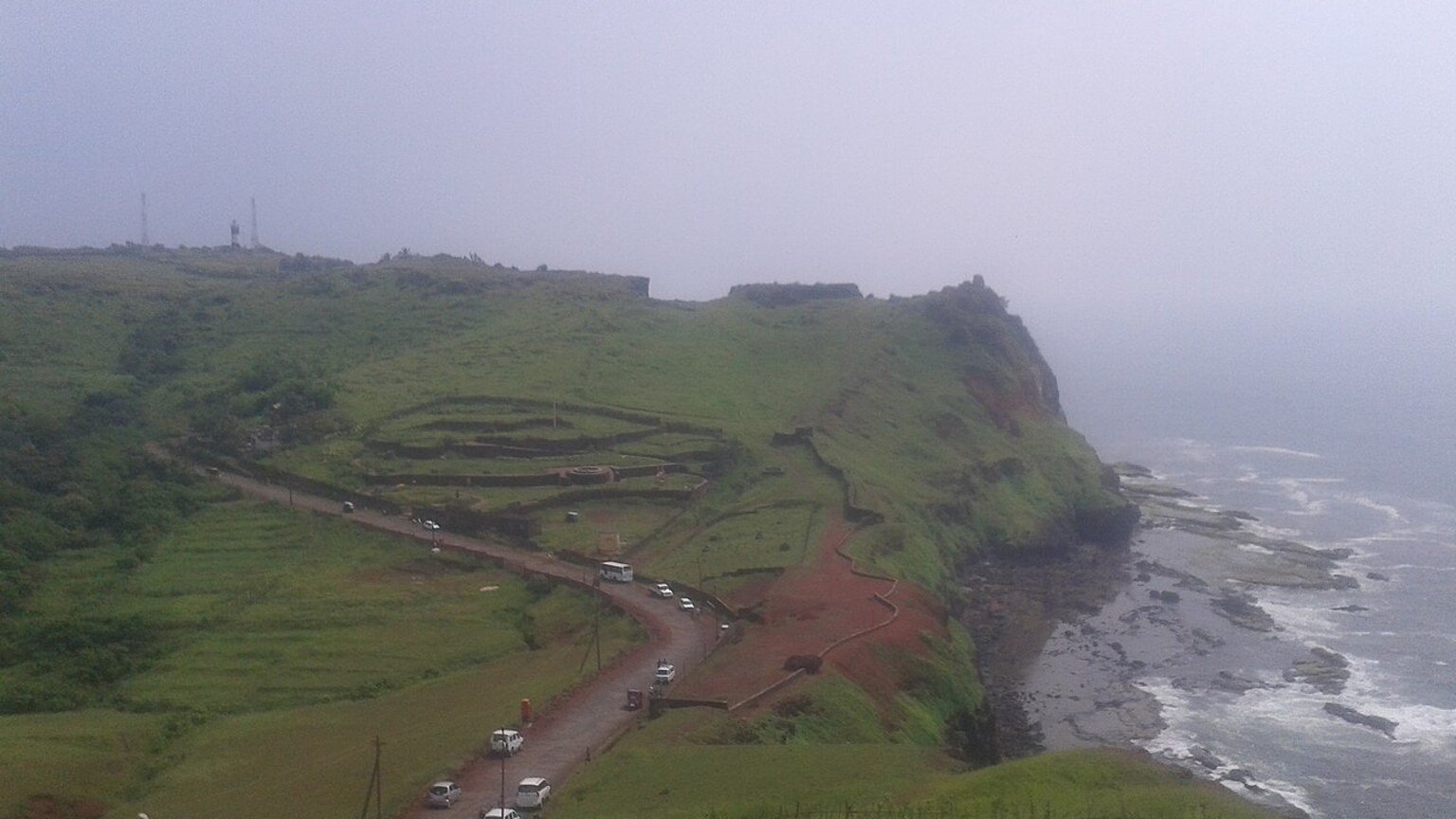 Ratnagiri in solitaria: guida pratica tra costa, forti e paesaggi del Konkan nel Maharashtra