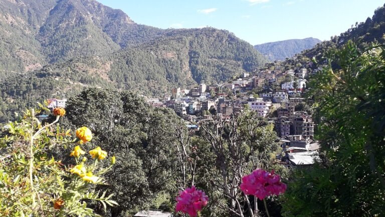 Rolpa in solitaria: laghi, colline e Nepal occidentale