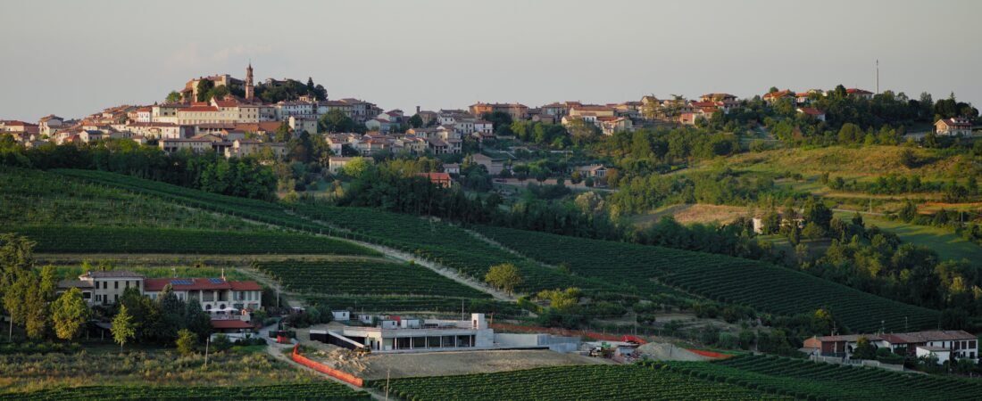 Sala Monferrato in solitaria: guida tra Chiesa di San Giacomo e territorio