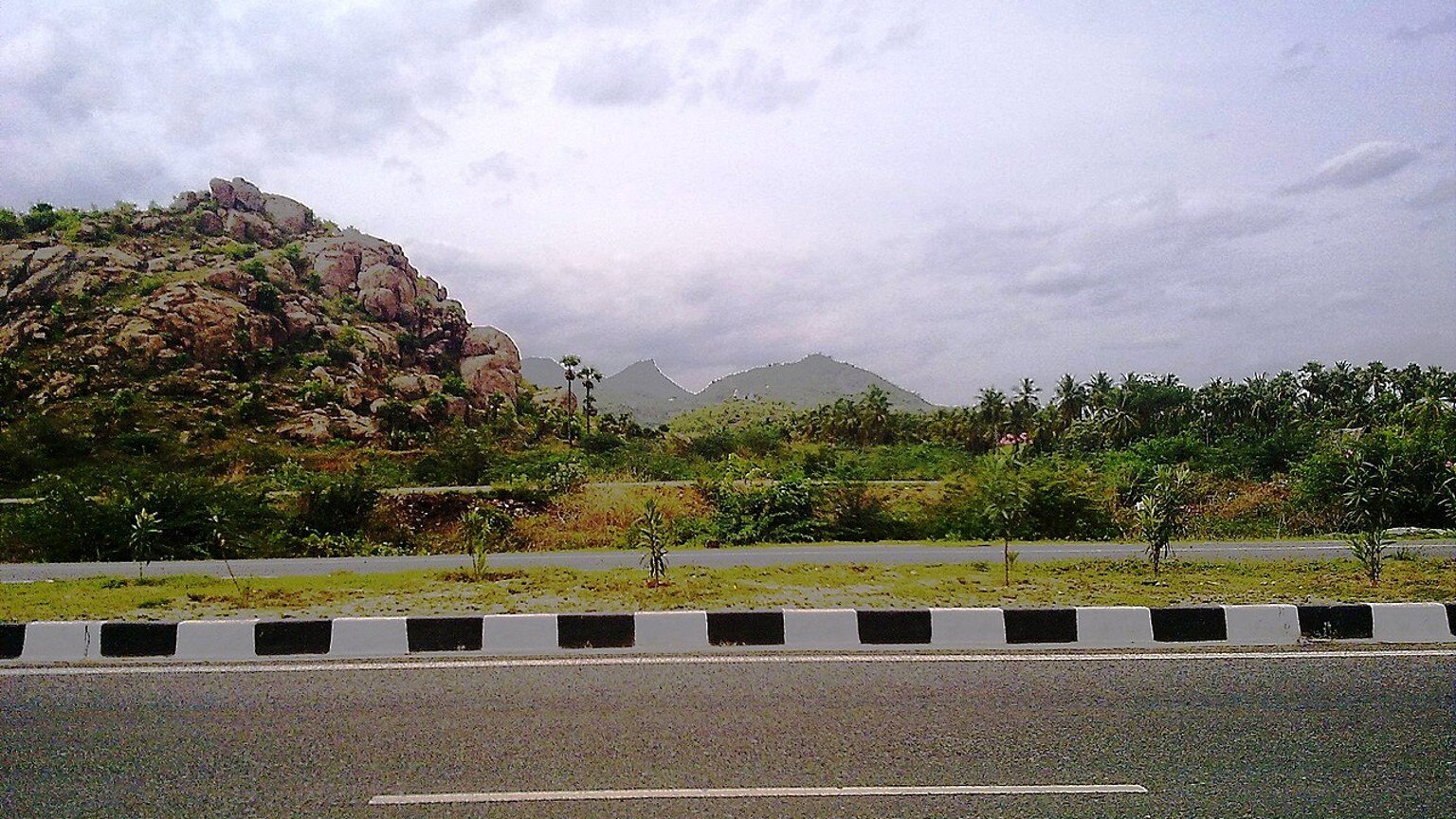 Salem in solitaria: mercati, colline e cultura del Tamil Nadu