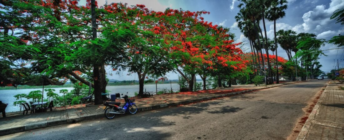 Savannakhet in solitaria: strade coloniali e Mekong del Laos