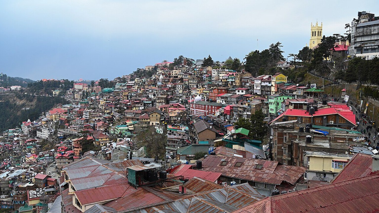 Shimla in solitaria: colline, architettura e aria fresca dellu2019Himachal Pradesh
