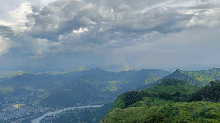 Tanahun in solitaria: colline, cascate e fiumi del Nepal