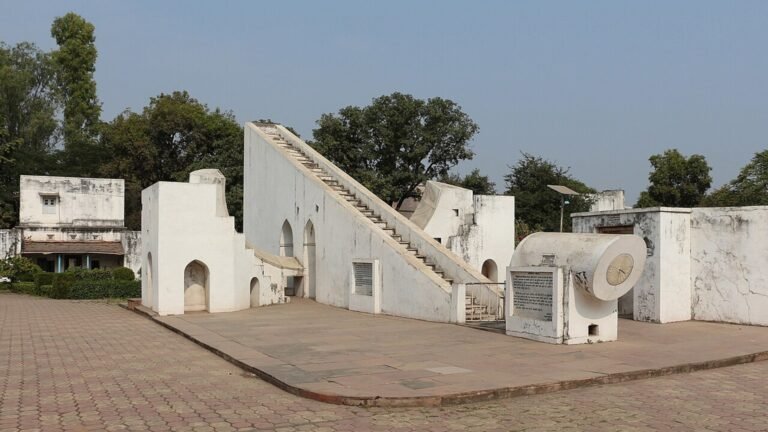 Ujjain in solitaria: astronomia, rituali e Madhya Pradesh